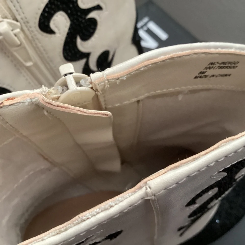 Sexy Cowboy Booties Size 8
